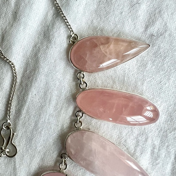 925 Massive Rose Quart Heart Opening Necklace - Picture 9 of 9